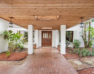 1240 Sw 14th Avenue - Photo Thumbnail 4
