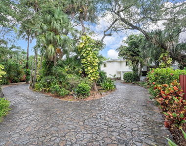 1240 Sw 14th Avenue - Photo Thumbnail 1