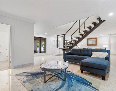 1240 Sw 14th Avenue - Photo Thumbnail 8