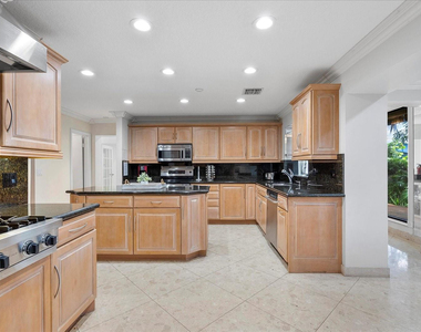 1240 Sw 14th Avenue - Photo Thumbnail 15