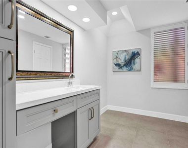 7484 La Paz Boulevard - Photo Thumbnail 21