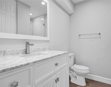 7484 La Paz Boulevard - Photo Thumbnail 36