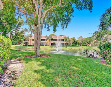 7484 La Paz Boulevard - Photo Thumbnail 5