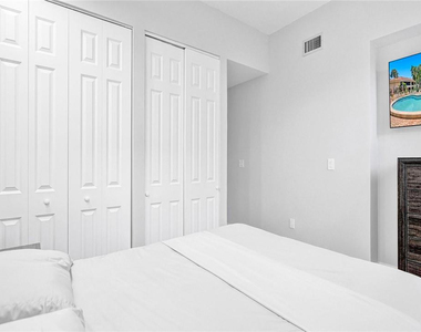 7484 La Paz Boulevard - Photo Thumbnail 34