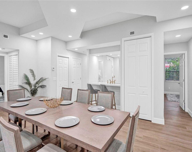 7484 La Paz Boulevard - Photo Thumbnail 30