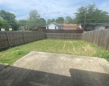 1149 Redman Avenue - Photo Thumbnail 12