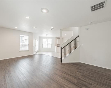 6268 Topsail Drive - Photo Thumbnail 10