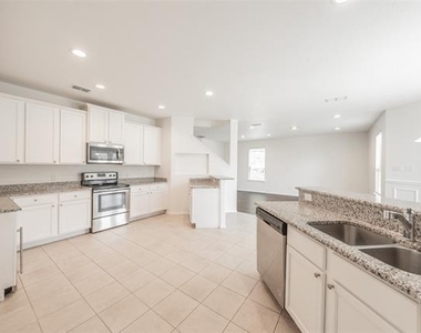 6268 Topsail Drive - Photo Thumbnail 13