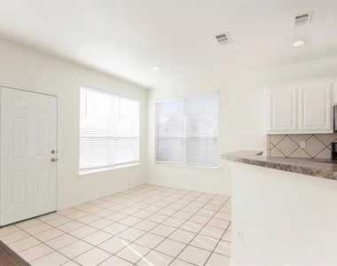 10100 Bull Run - Photo Thumbnail 6