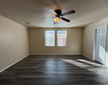 3625 Clydesdale Drive - Photo Thumbnail 1
