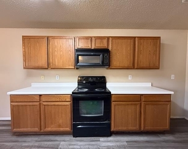 3625 Clydesdale Drive - Photo Thumbnail 6