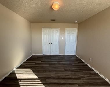 3625 Clydesdale Drive - Photo Thumbnail 17
