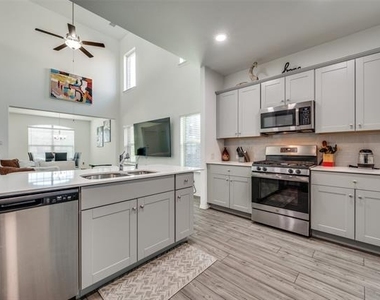 2328 Brightstone Drive - Photo Thumbnail 20