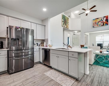 2328 Brightstone Drive - Photo Thumbnail 3