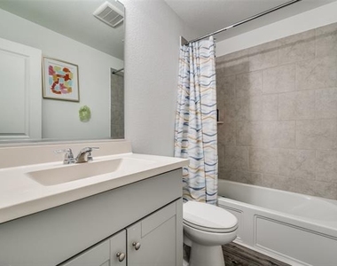 2328 Brightstone Drive - Photo Thumbnail 15