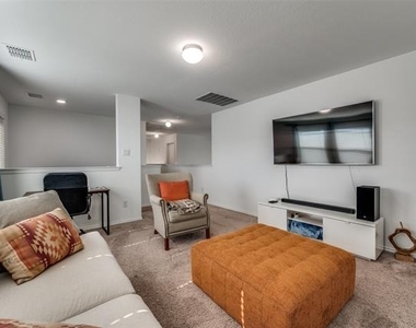 2328 Brightstone Drive - Photo Thumbnail 17