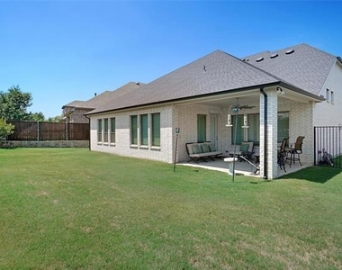 1132 Thornhill Way - Photo Thumbnail 1