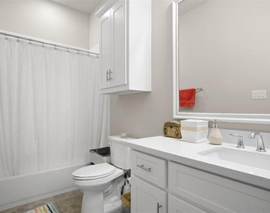 1132 Thornhill Way - Photo Thumbnail 13