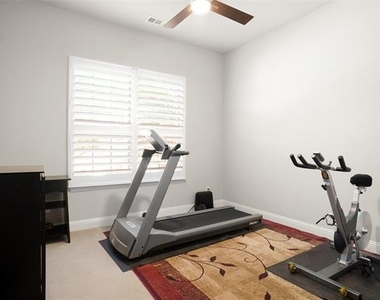 1132 Thornhill Way - Photo Thumbnail 12