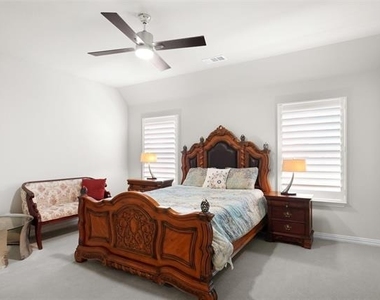 1132 Thornhill Way - Photo Thumbnail 18
