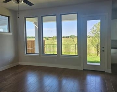 221 Chestnut Street - Photo Thumbnail 4