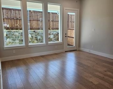 221 Chestnut Street - Photo Thumbnail 19