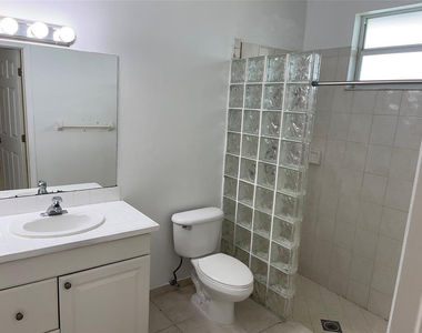 713 Ne 4th Street - Photo Thumbnail 16
