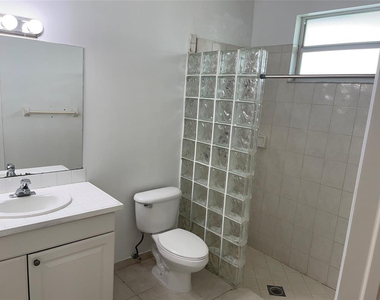 713 Ne 4th Street - Photo Thumbnail 15