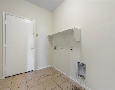2239 Heaton Street - Photo Thumbnail 4