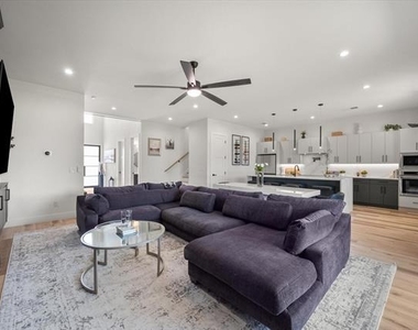 4029 Ivanhoe Lane - Photo Thumbnail 2