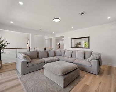 4029 Ivanhoe Lane - Photo Thumbnail 18