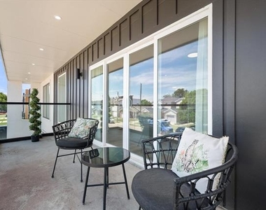 4029 Ivanhoe Lane - Photo Thumbnail 30
