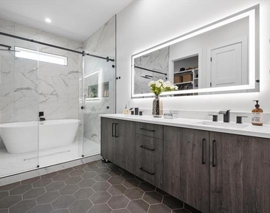 4029 Ivanhoe Lane - Photo Thumbnail 10