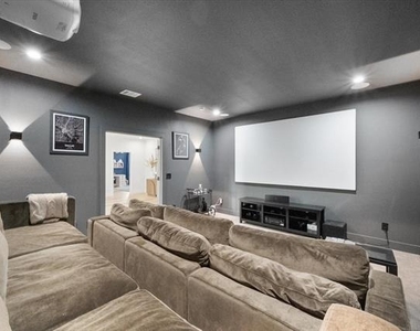 4029 Ivanhoe Lane - Photo Thumbnail 16