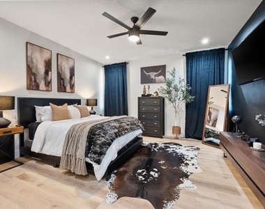 4029 Ivanhoe Lane - Photo Thumbnail 28