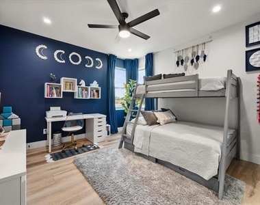 4029 Ivanhoe Lane - Photo Thumbnail 25