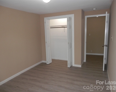 67 Barber Street Nw - Photo Thumbnail 11