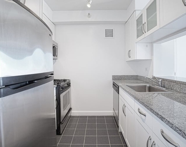 West 43rd Street, New York, NY 10036 - Photo Thumbnail 1