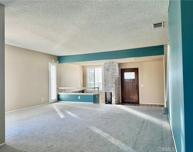 1228 Calle Vistaso - Photo Thumbnail 1