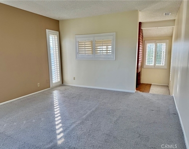 1228 Calle Vistaso - Photo Thumbnail 7