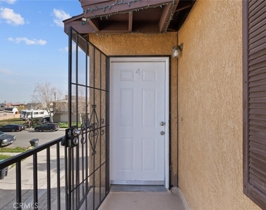 38501 Larkin Avenue - Photo Thumbnail 24