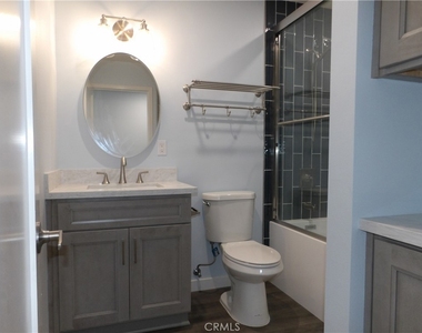 2737 Burly Ave - Photo Thumbnail 7