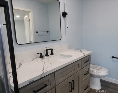 2737 Burly Ave - Photo Thumbnail 9