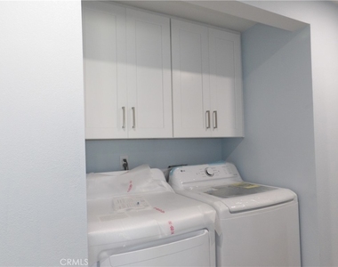 2737 Burly Ave - Photo Thumbnail 11