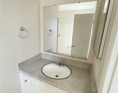 16701 Lynn Lane - Photo Thumbnail 20