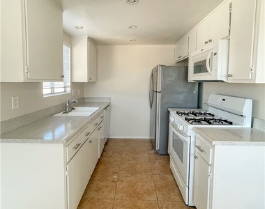 16701 Lynn Lane - Photo Thumbnail 9