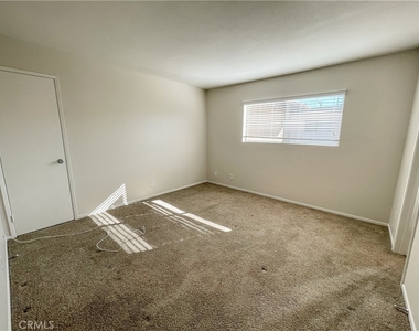 16701 Lynn Lane - Photo Thumbnail 16