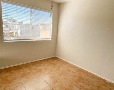16701 Lynn Lane - Photo Thumbnail 7