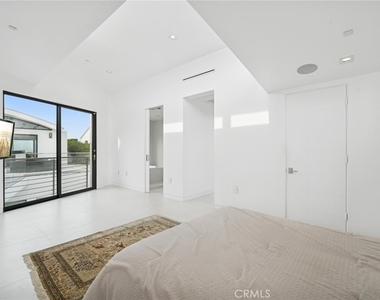 4607 Perham - Photo Thumbnail 34