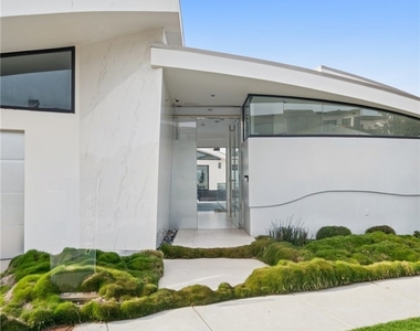 4607 Perham - Photo Thumbnail 2